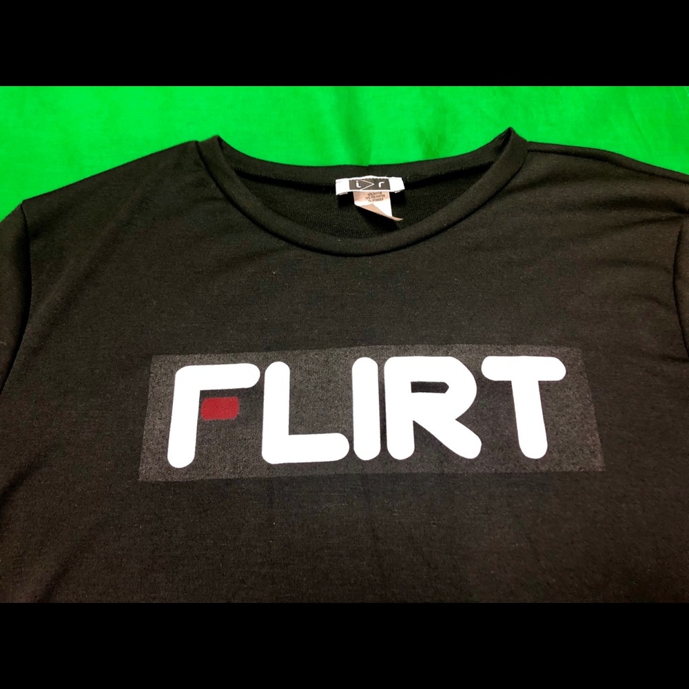 WOMENS LONG SLEEVE SWEATER